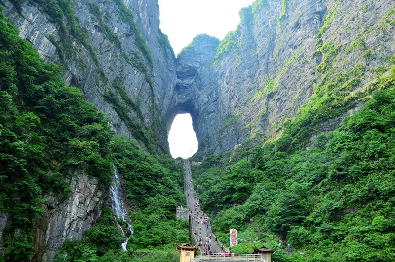 体验张家界：跟团游的绝美选择